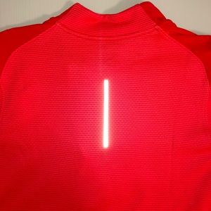 NIKE Running Gear. Size MEDIUM lightweight jacket.